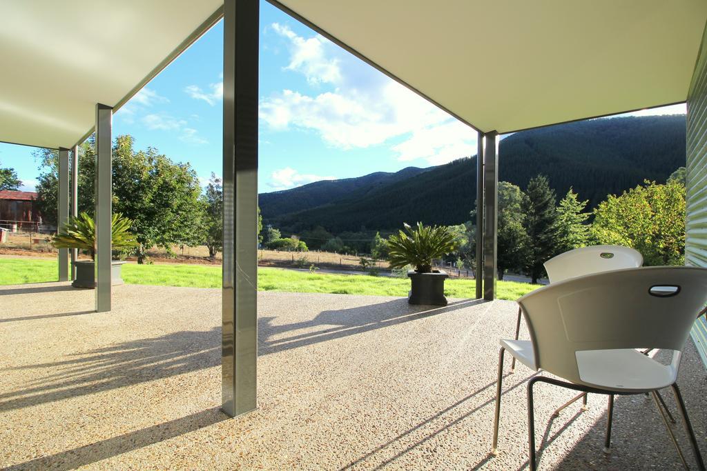 3 Bells Alpine Cottage Bright Extérieur photo