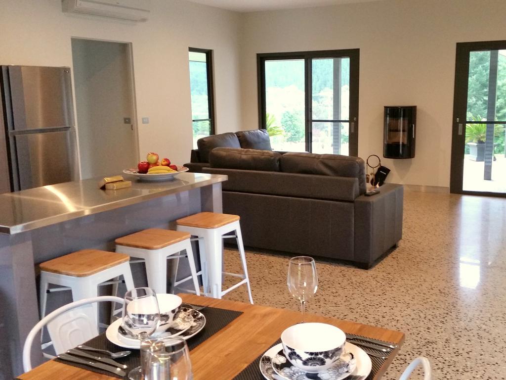 3 Bells Alpine Cottage Bright Extérieur photo